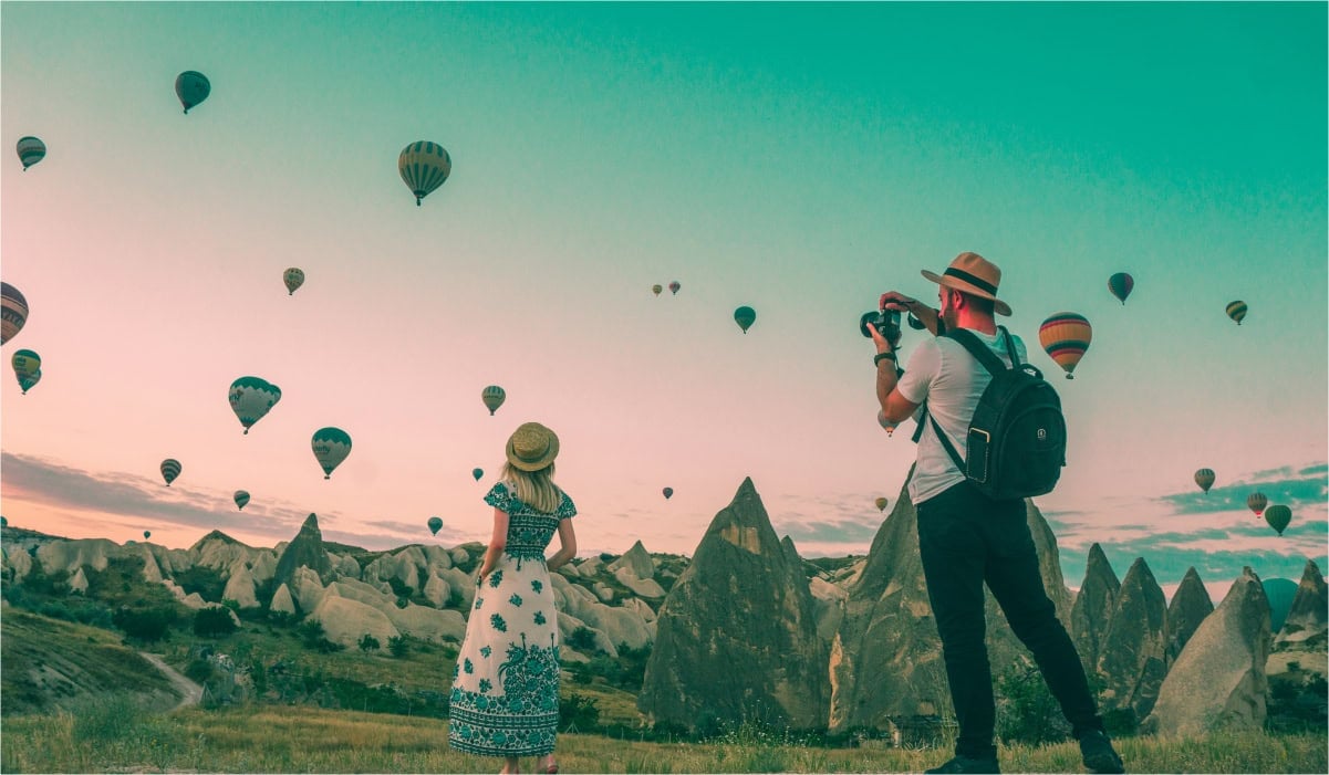 Luxury Romantic Escape in Barcelona – Starting at $799 per Couple ｜ mesut kaya eOcyhe5 9sQ unsplash